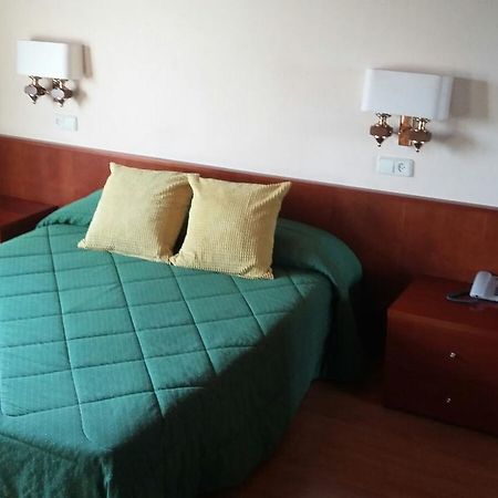 Hotel Bon Repos Белвер де Серданя Екстериор снимка