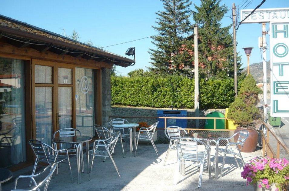 Hotel Bon Repos Белвер де Серданя Екстериор снимка